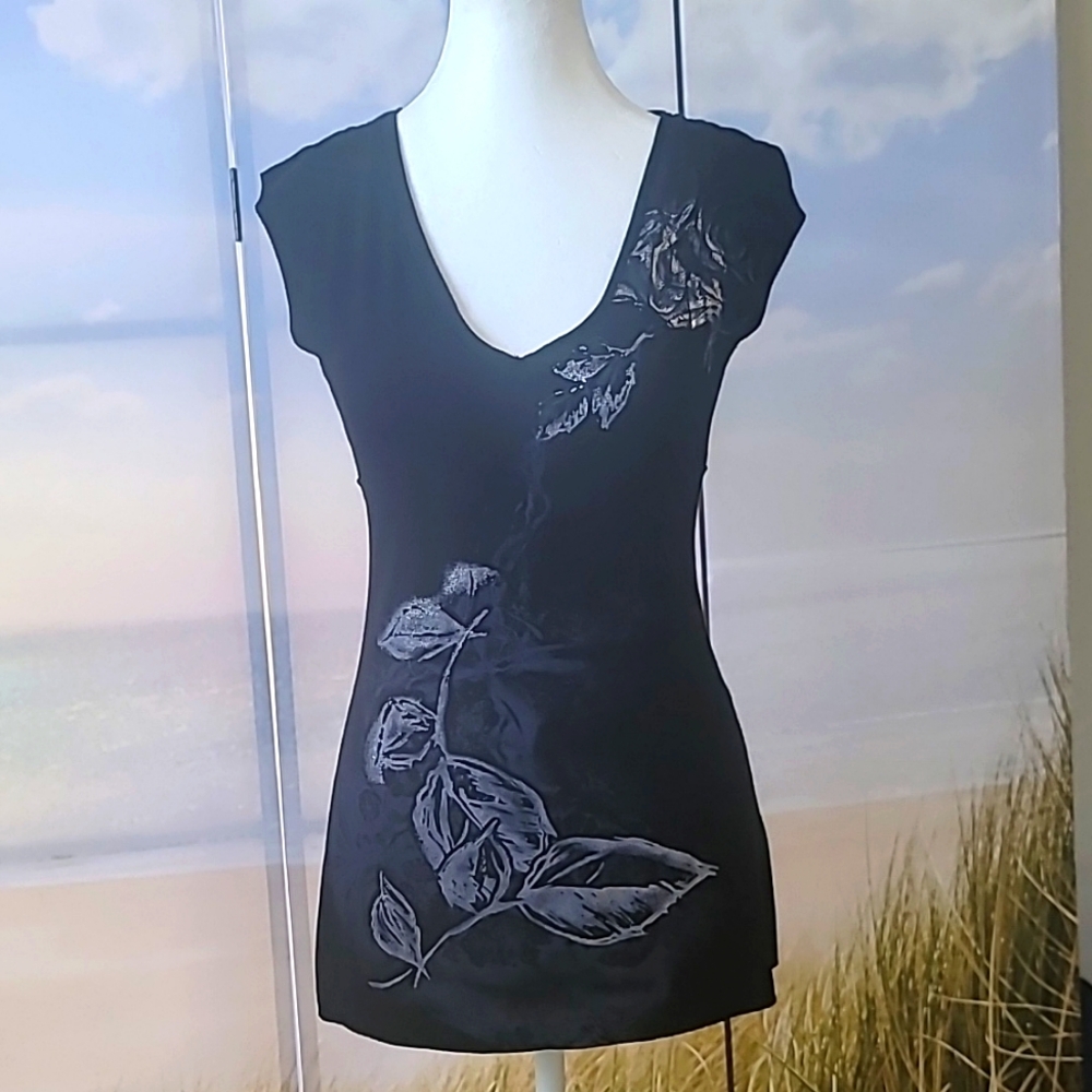 GUESS CUT OUT PRINT SHIRT